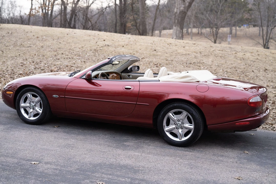 1997 Jaguar X100 XK8 - Image 9 of 31