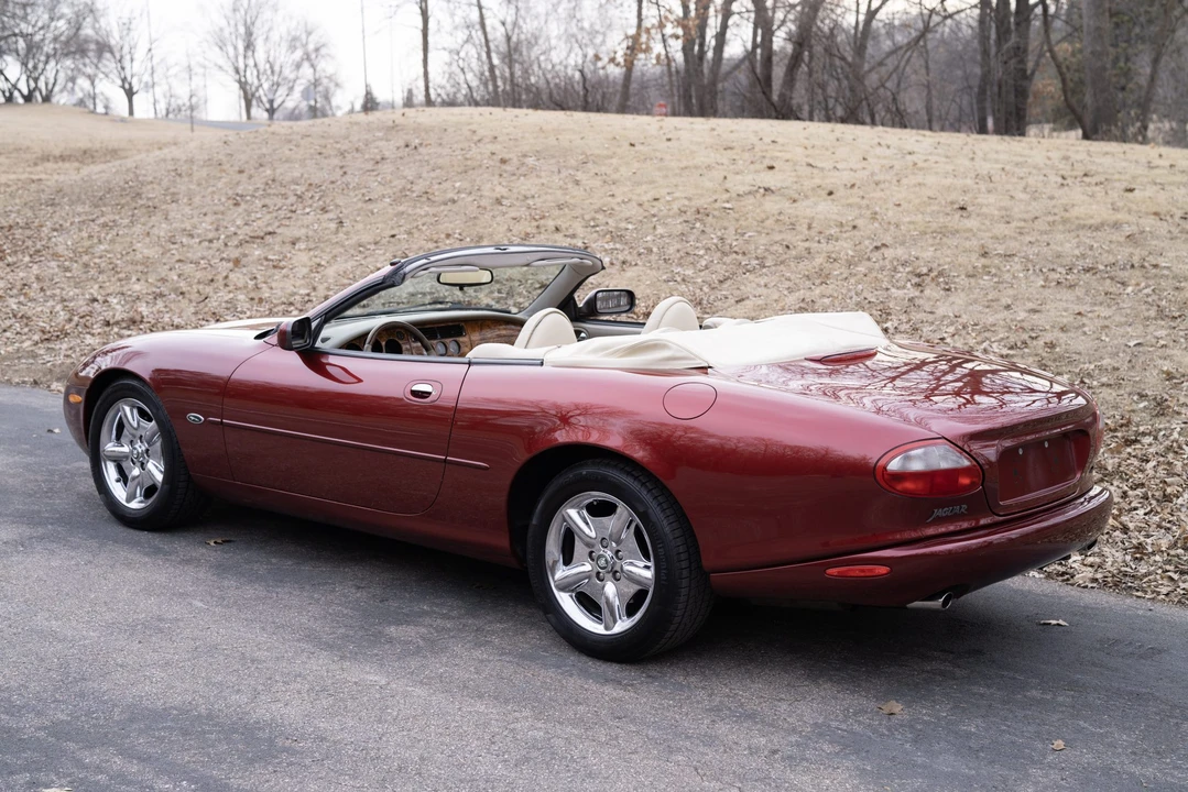 1997 Jaguar X100 XK8 - Image 11 of 31