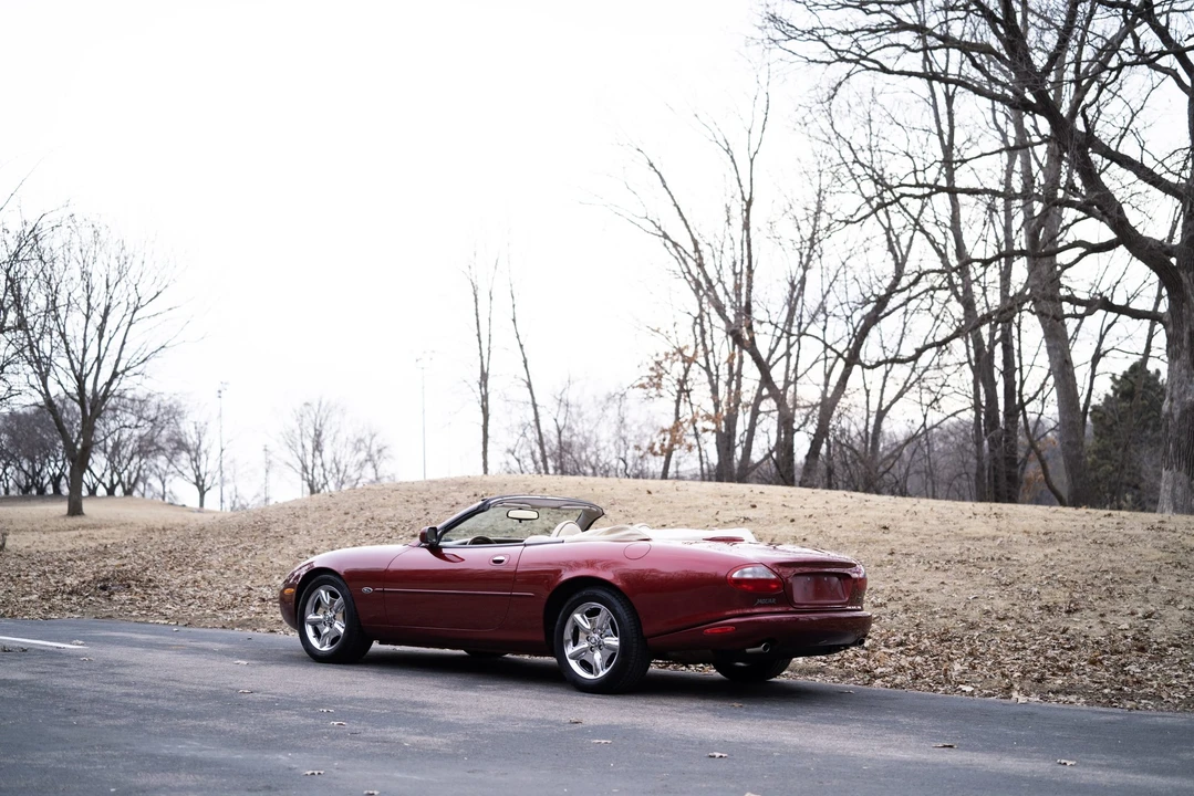 1997 Jaguar X100 XK8 - Image 12 of 31