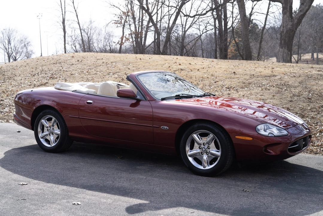 1997 Jaguar X100 XK8 - Image 24 of 31