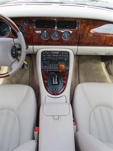 1997 Jaguar X100 XK8 - Image 19 of 31