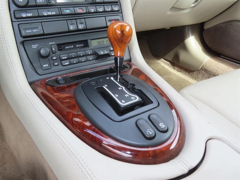 1997 Jaguar X100 XK8 - Image 27 of 31