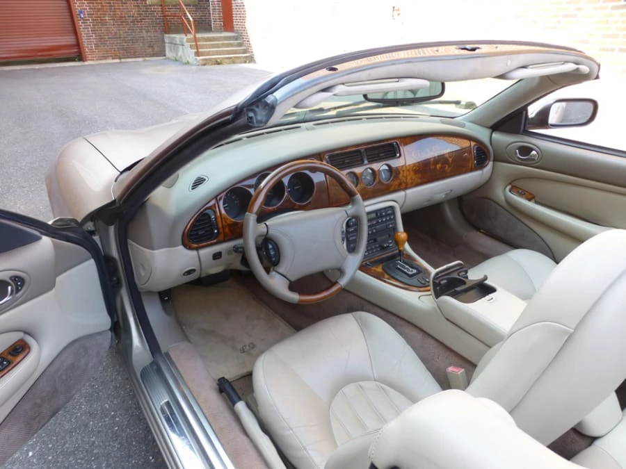 1997 Jaguar X100 XK8 - Image 4 of 5