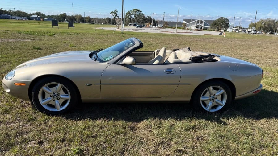 1997 Jaguar X100 XK8 - Image 2 of 20