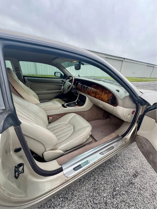 1997 Jaguar X100 XK8 - Image 12 of 17