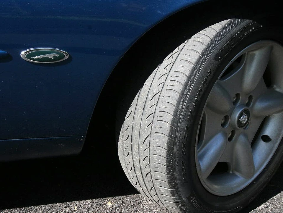 1997 Jaguar X100 XK8 - Image 29 of 31