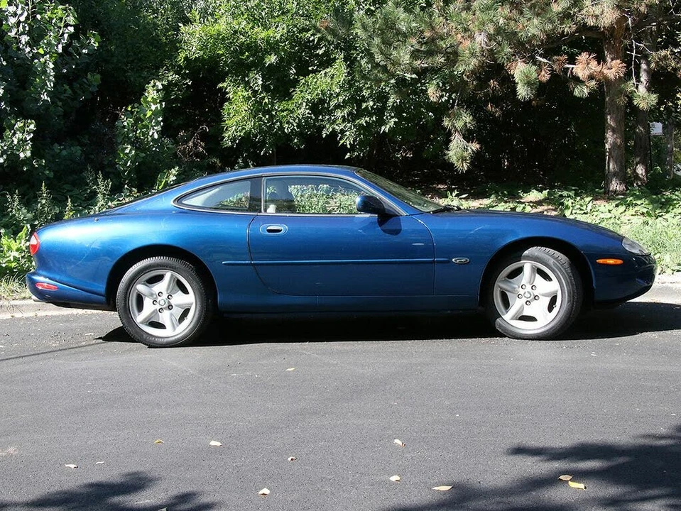 1997 Jaguar X100 XK8 - Image 10 of 31