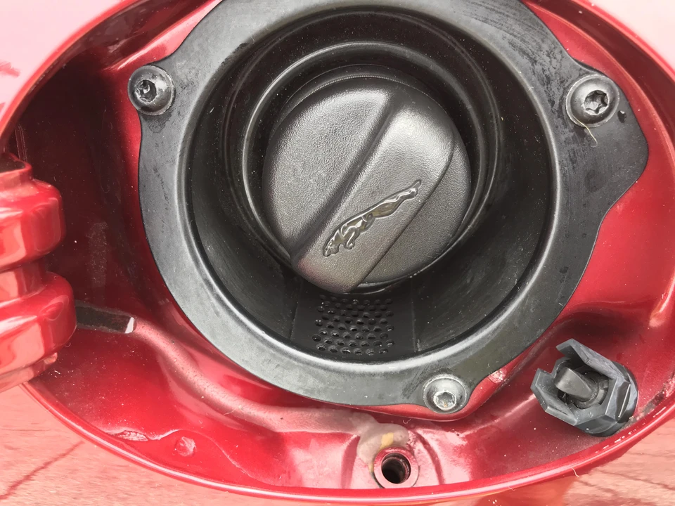 1997 Jaguar X100 XK8 - Image 19 of 31
