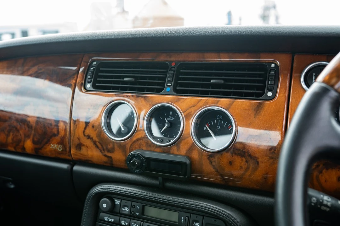 1997 Jaguar X100 XK8 - Image 14 of 30