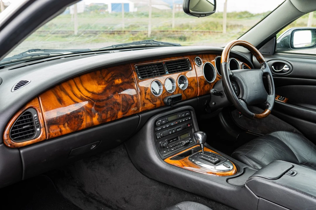 1997 Jaguar X100 XK8 - Image 16 of 30