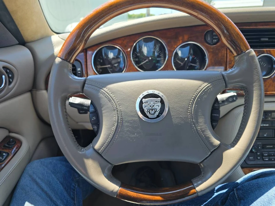 1997 Jaguar X100 XK8 - Image 14 of 23