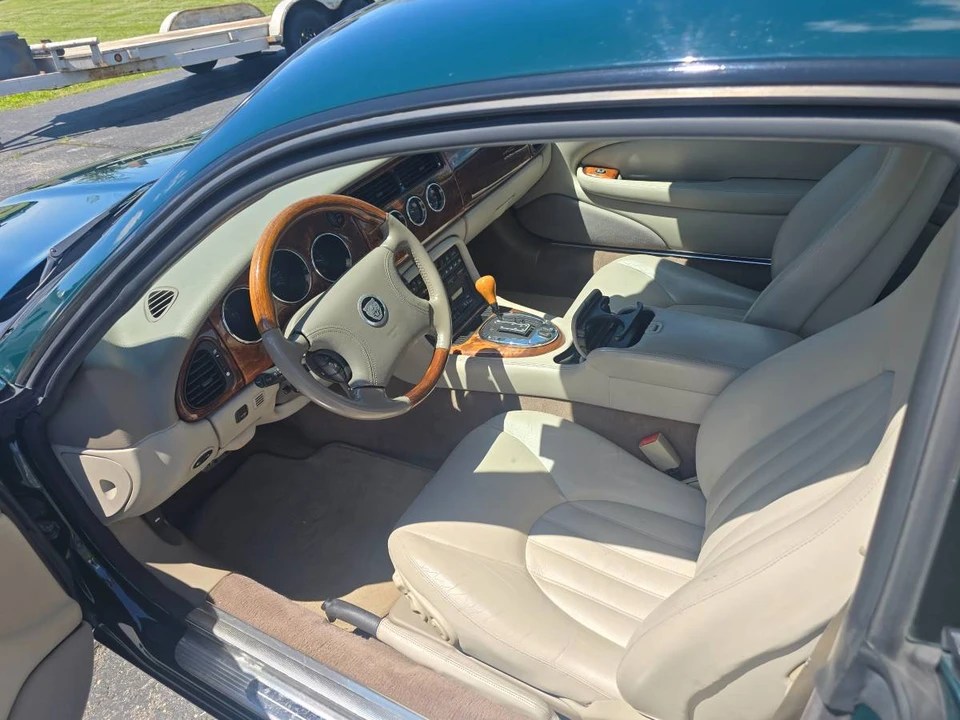 1997 Jaguar X100 XK8 - Image 18 of 23