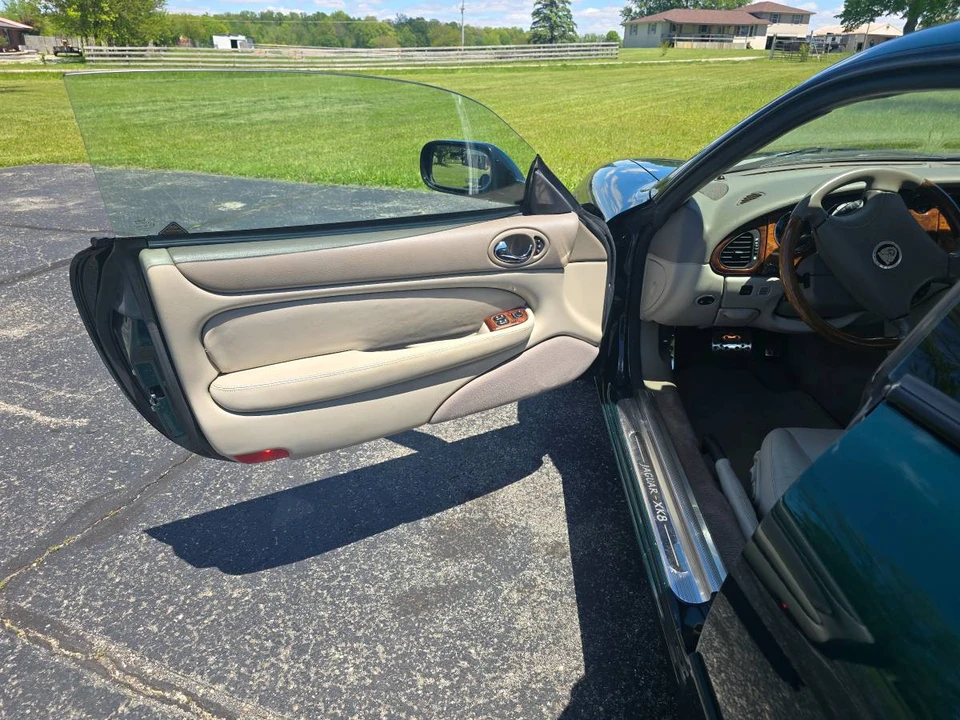 1997 Jaguar X100 XK8 - Image 11 of 23