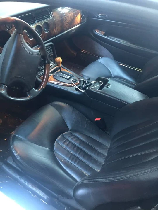 1997 Jaguar X100 XK8 - Image 8 of 15
