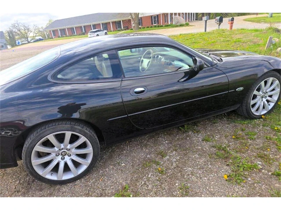 1997 Jaguar X100 XK8 - Image 6 of 19