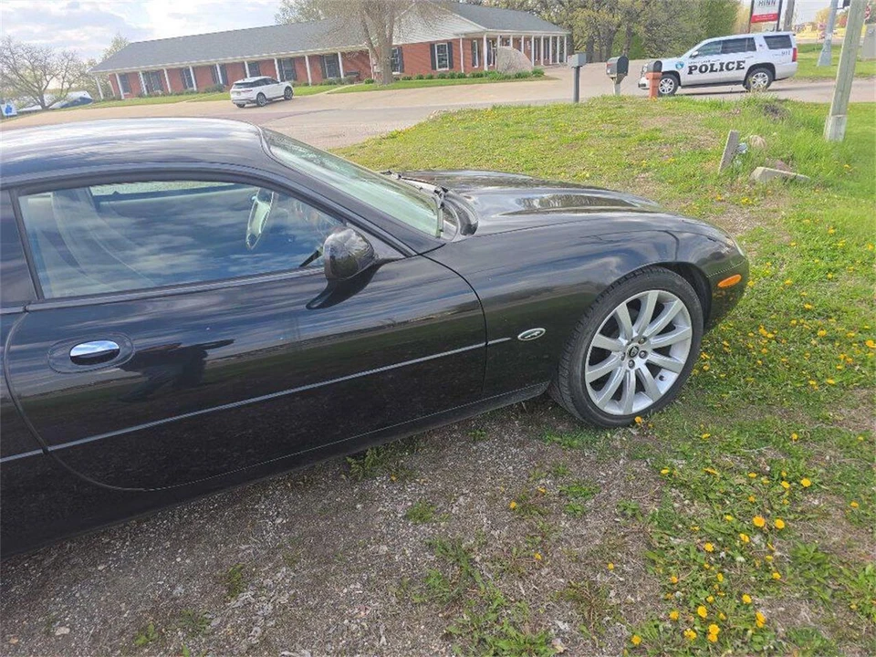 1997 Jaguar X100 XK8 - Image 12 of 19
