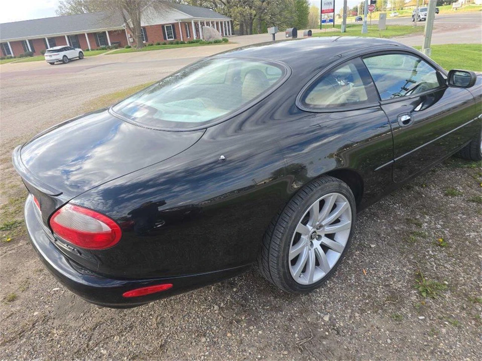 1997 Jaguar X100 XK8 - Image 10 of 19