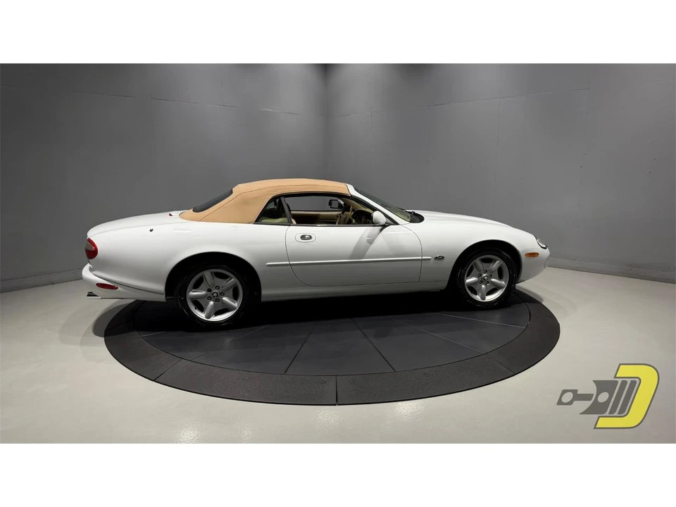 1997 Jaguar X100 XK8 - Image 10 of 31