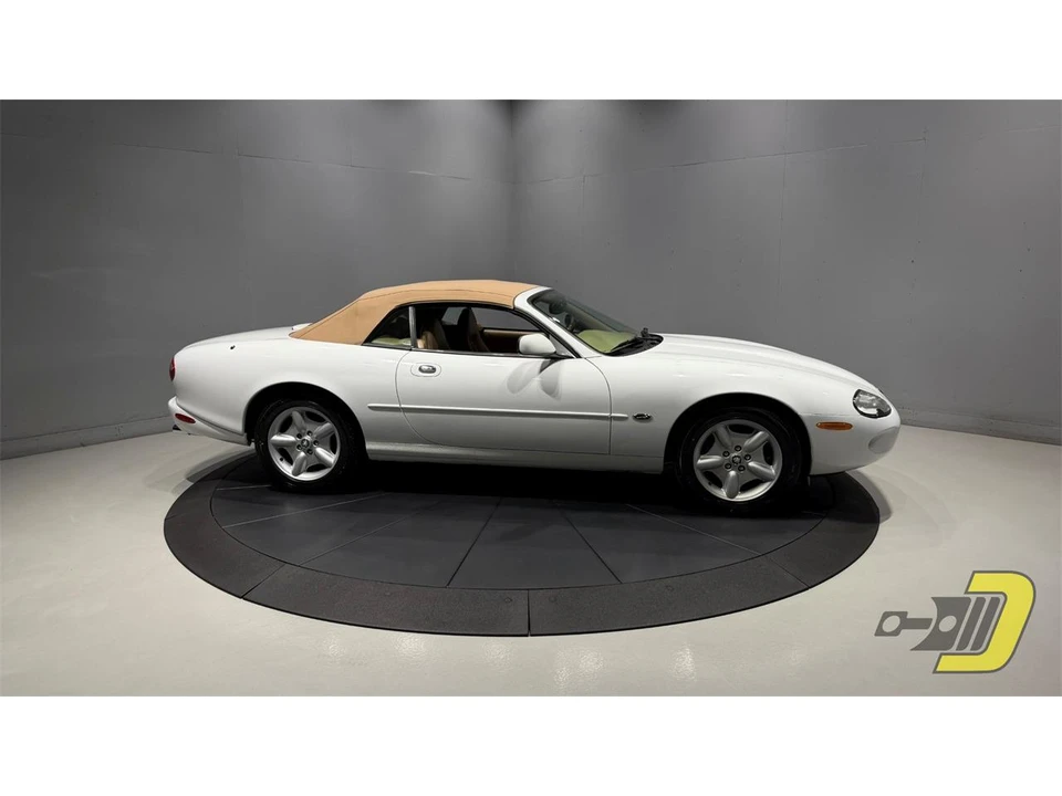 1997 Jaguar X100 XK8 - Image 11 of 31