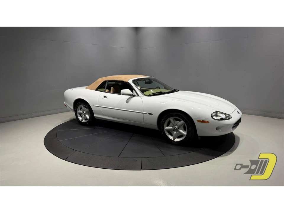 1997 Jaguar X100 XK8 - Image 12 of 31