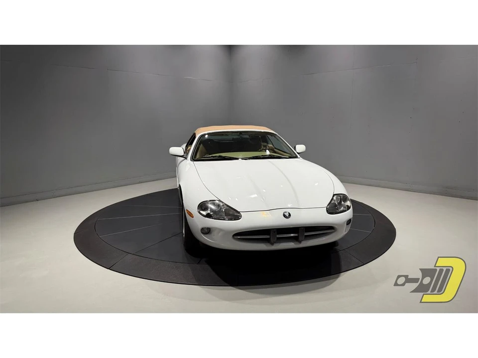 1997 Jaguar X100 XK8 - Image 14 of 31