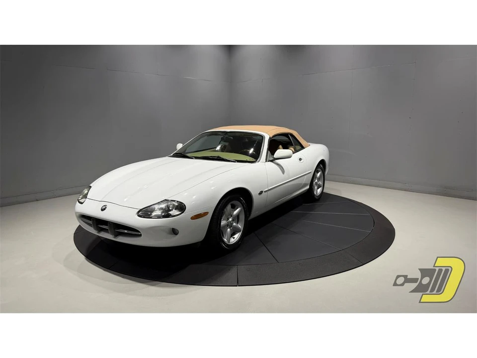 1997 Jaguar X100 XK8 - Image 16 of 31