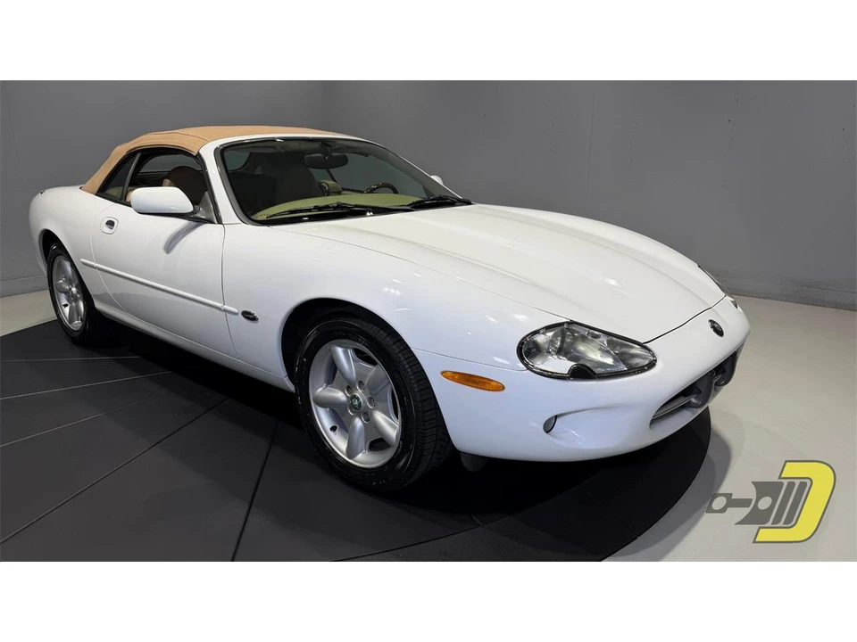 1997 Jaguar X100 XK8 - Image 18 of 31