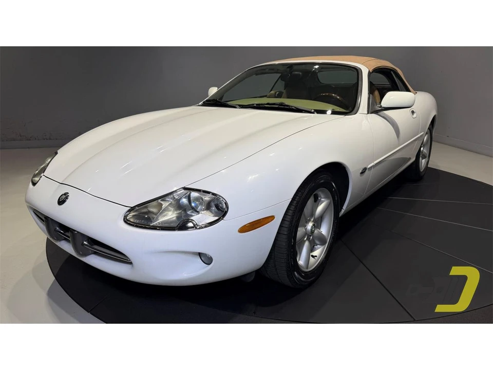 1997 Jaguar X100 XK8 - Image 19 of 31