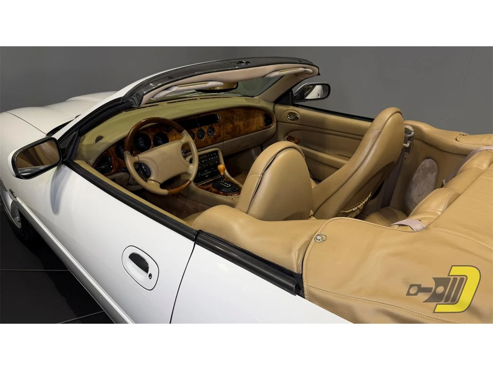 1997 Jaguar X100 XK8 - Image 27 of 31