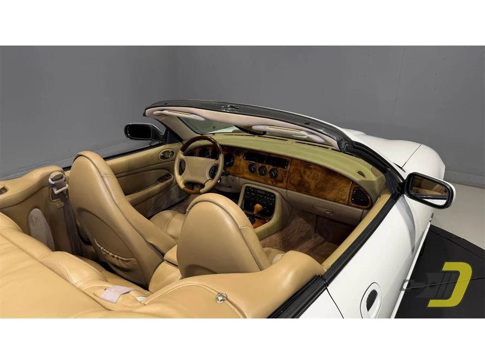 1997 Jaguar X100 XK8 - Image 29 of 31