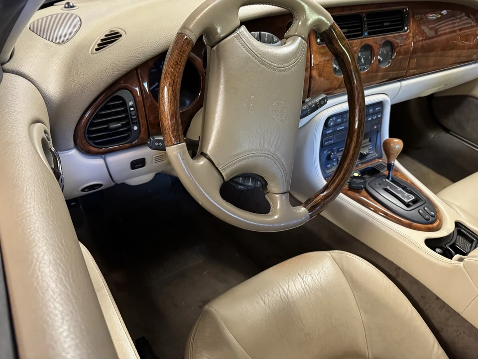 1997 Jaguar X100 XK8 - Image 4 of 9