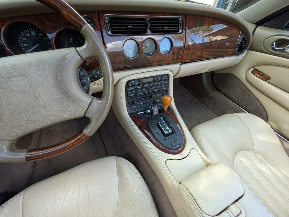 1997 Jaguar X100 XK8 - Image 13 of 17