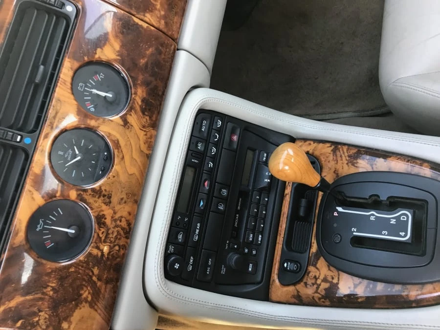 1997 Jaguar X100 XK8 - Image 4 of 7