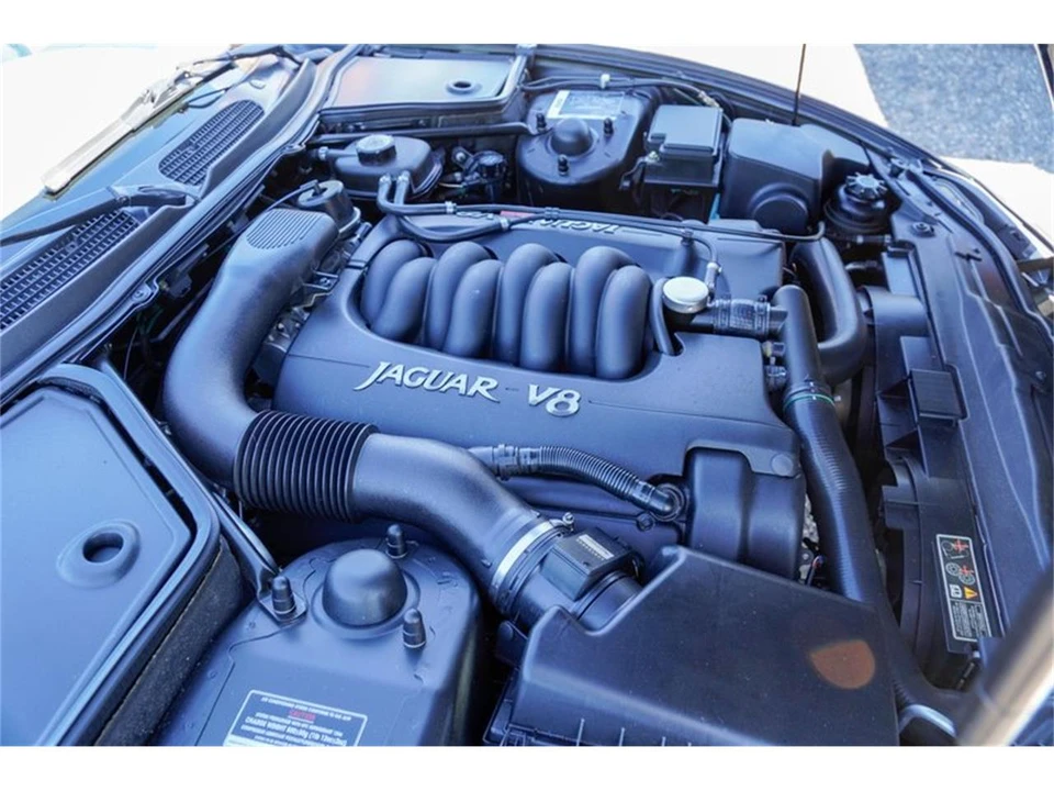 1997 Jaguar X100 XK8 - Image 18 of 31