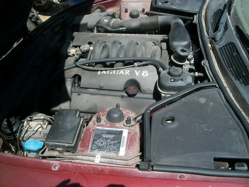 1997 Jaguar X100 XK8 - Image 5 of 9