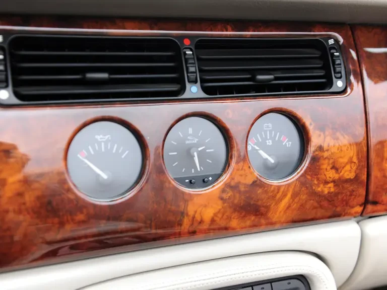 1997 Jaguar X100 XK8 - Image 11 of 18