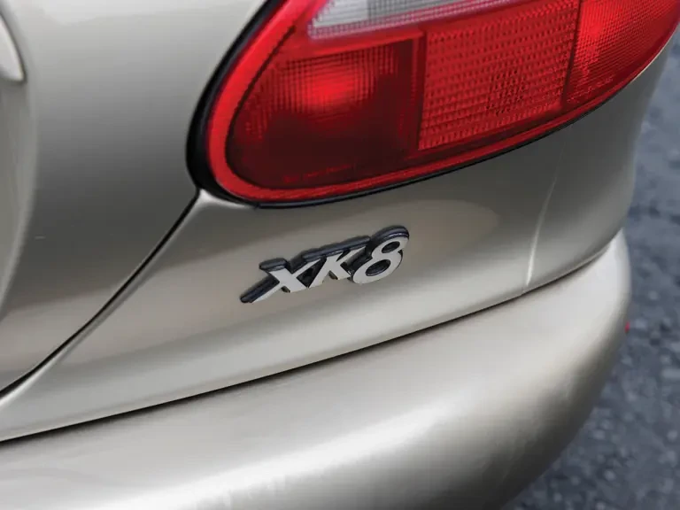 1997 Jaguar X100 XK8 - Image 6 of 18