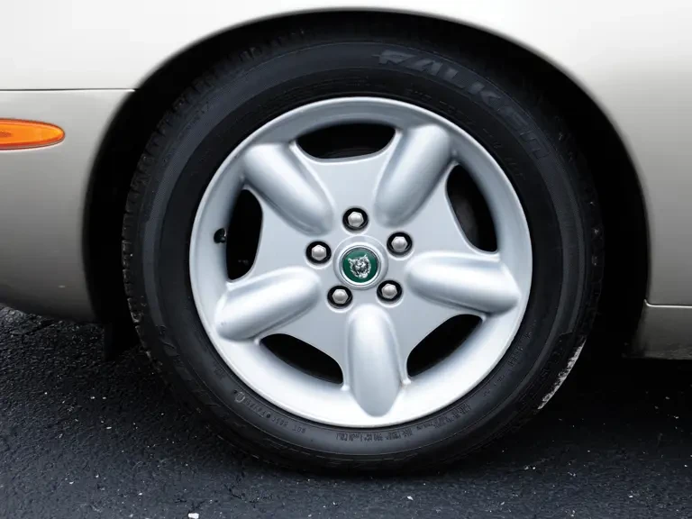 1997 Jaguar X100 XK8 - Image 15 of 18