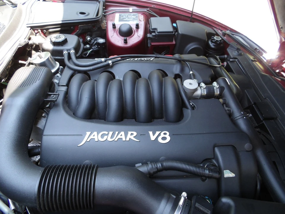 1997 Jaguar X100 XK8 - Image 7 of 24