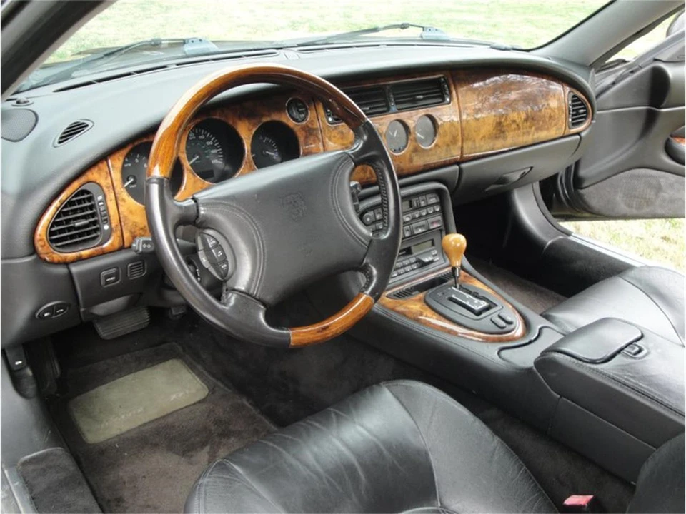1997 Jaguar X100 XK8 - Image 16 of 26