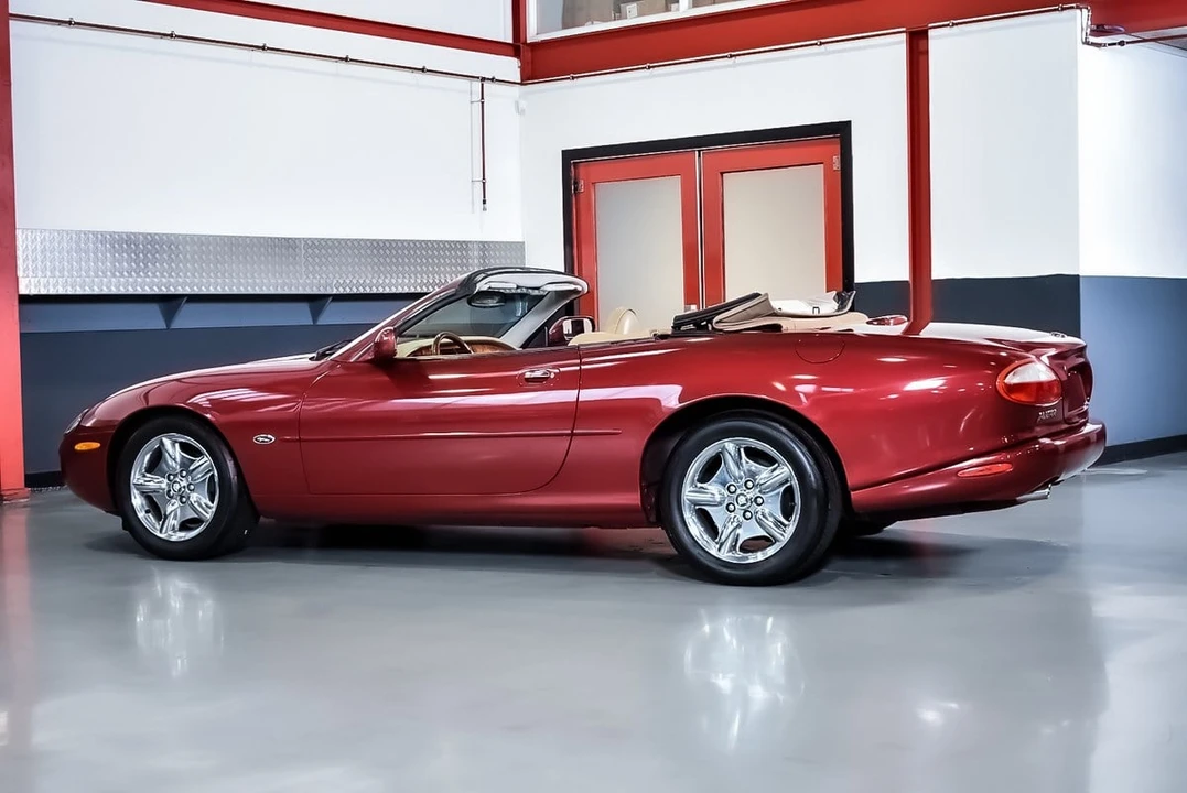 1997 Jaguar X100 XK8 - Image 12 of 30