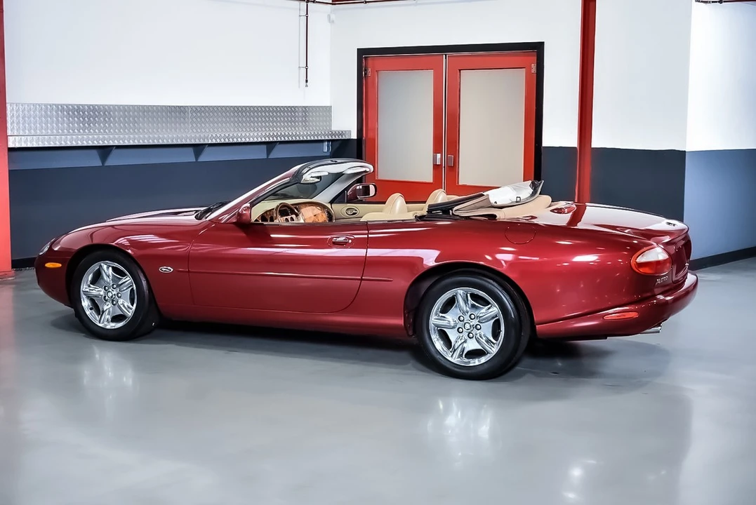 1997 Jaguar X100 XK8 - Image 10 of 30