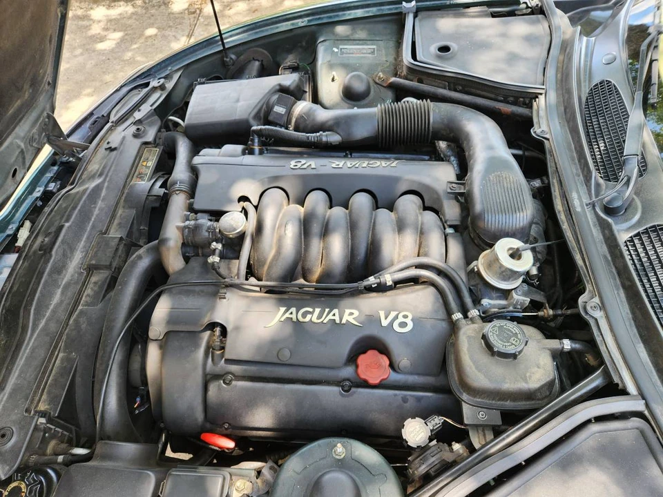 1997 Jaguar X100 XK8 - Image 10 of 13