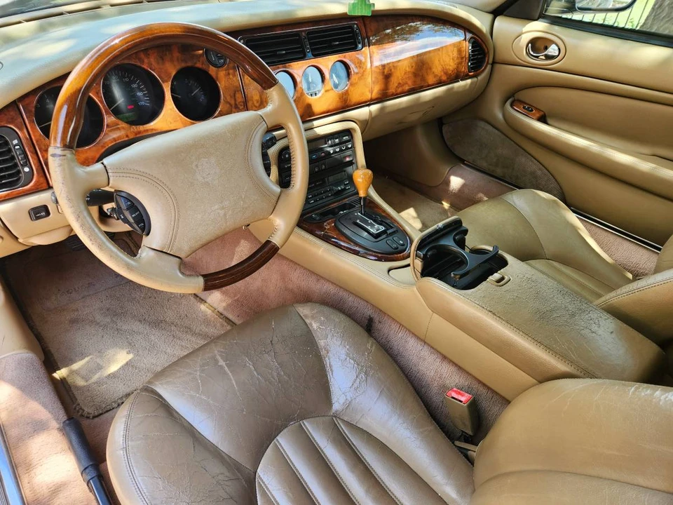1997 Jaguar X100 XK8 - Image 9 of 13