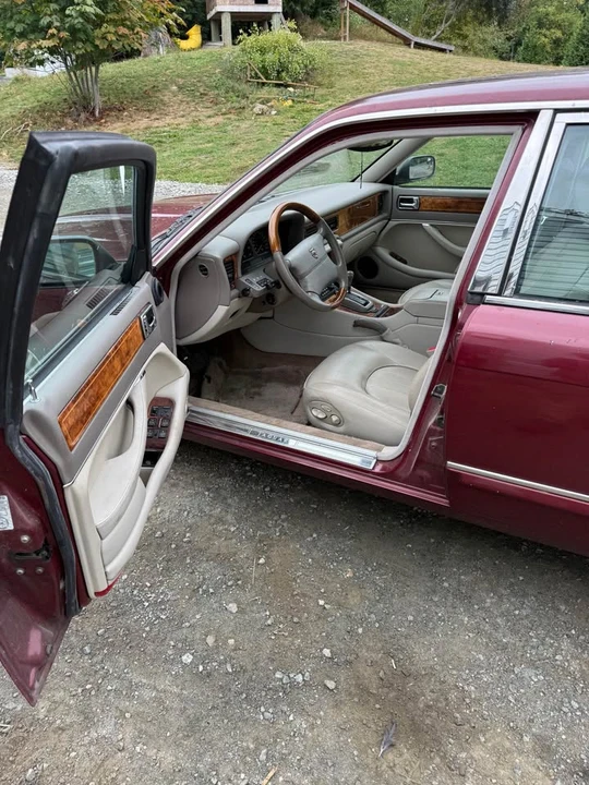 1997 Jaguar X300 XJ - Image 5 of 9
