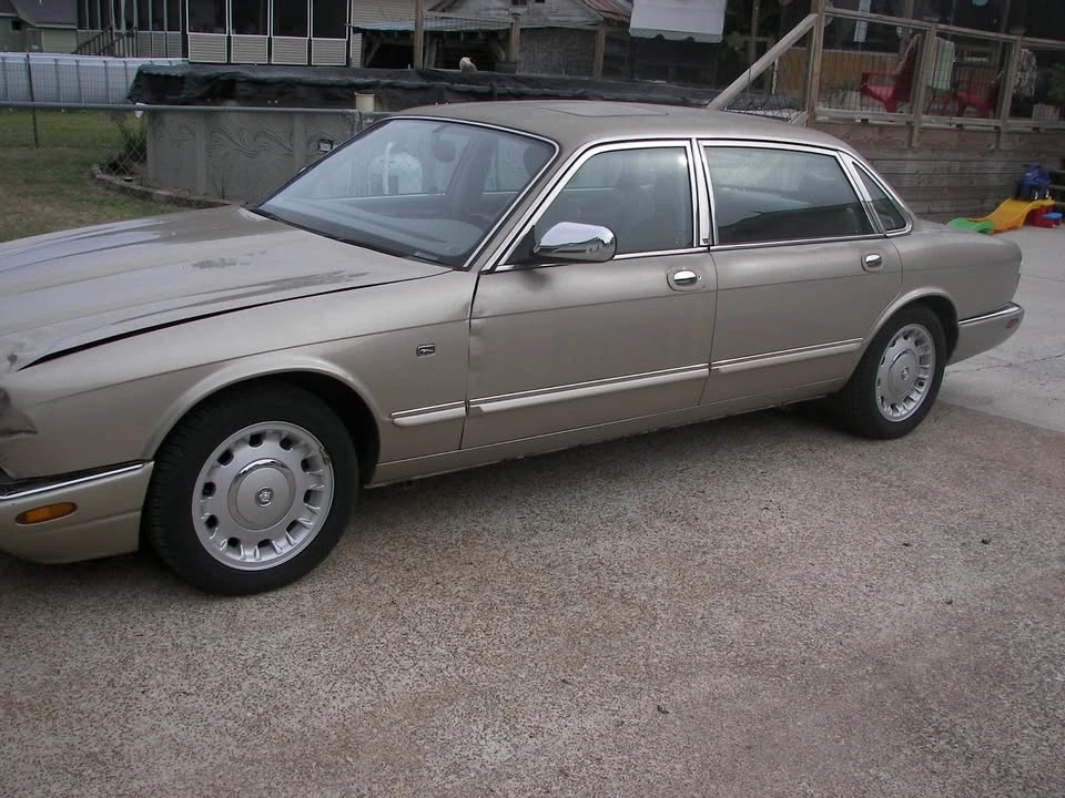 1997 Jaguar X300 XJ - Image 3 of 9