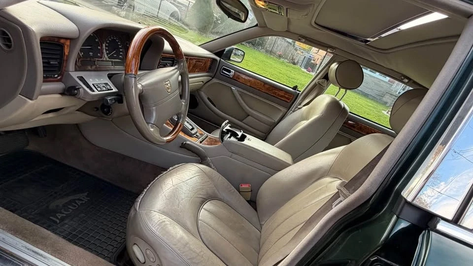 1997 Jaguar X300 XJ - Image 9 of 17