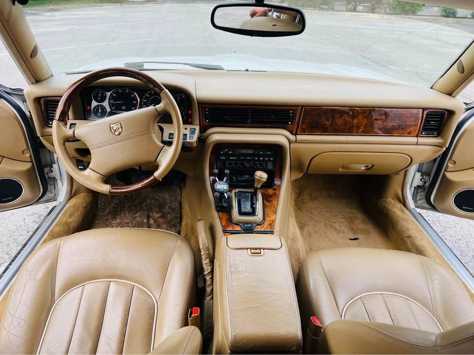 1997 Jaguar X300 XJ - Image 16 of 19