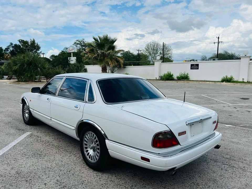 1997 Jaguar X300 XJ - Image 18 of 20