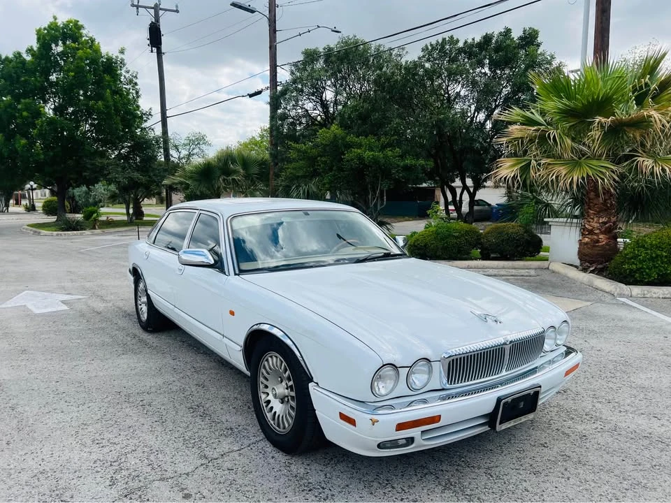 1997 Jaguar X300 XJ - Image 2 of 19